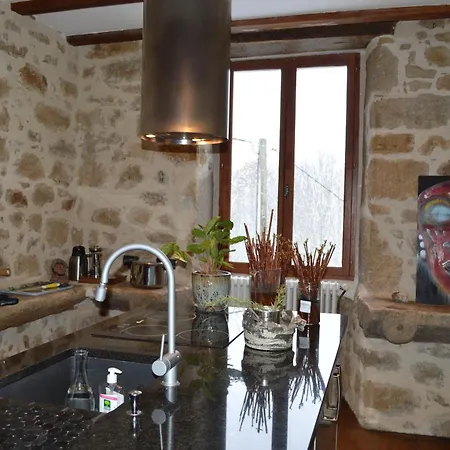 Grand T2 Pour Curistes à Duc Manoir Aubin (Aveyron)